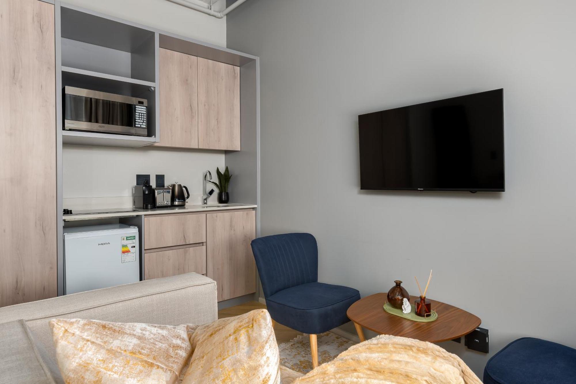 One Thibault Luxury * Cape Town