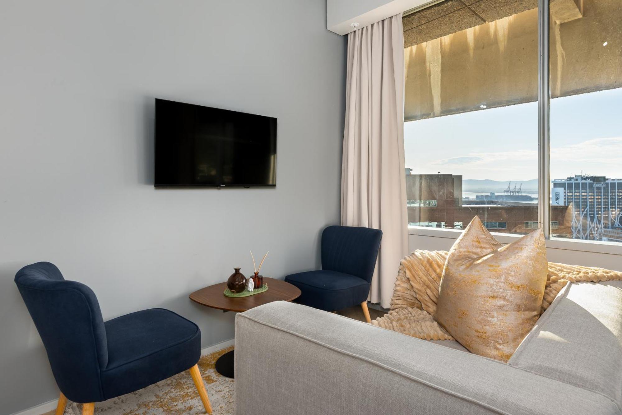 One Thibault Luxury * Cape Town